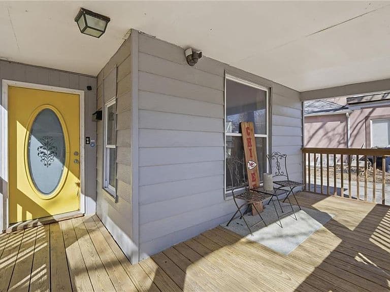 Listing photo 3