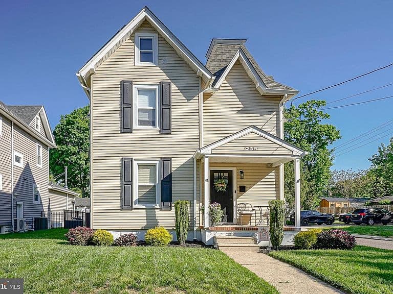 Listing photo 2