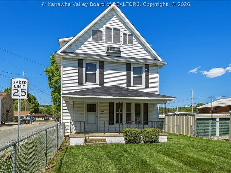 Listing photo 2