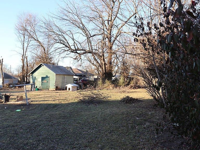 Listing photo 4