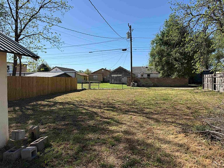 Listing photo 4
