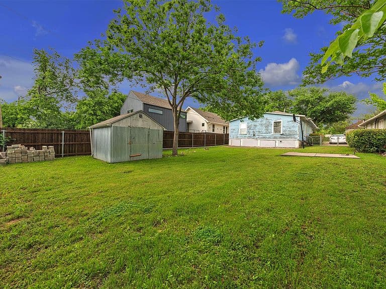 Listing photo 5
