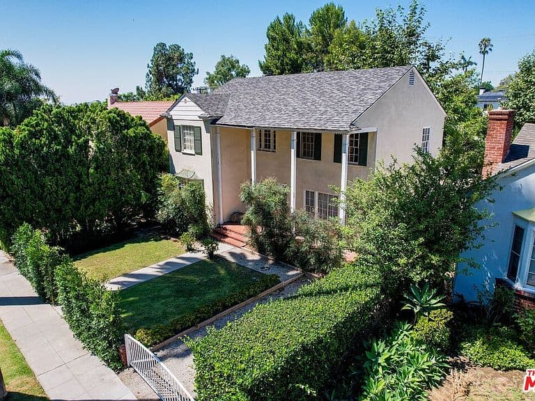 Listing photo 3