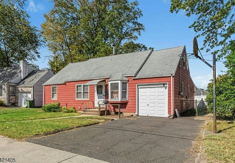 Listing photo 3