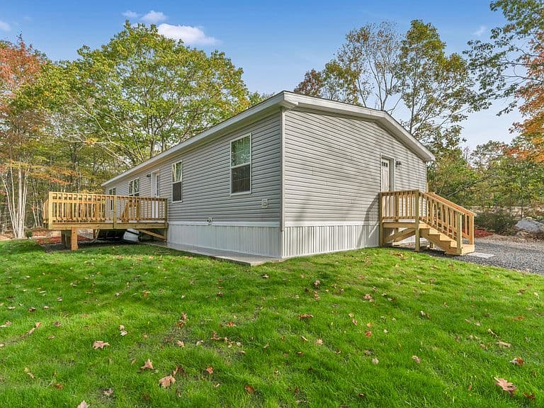 Listing photo 5