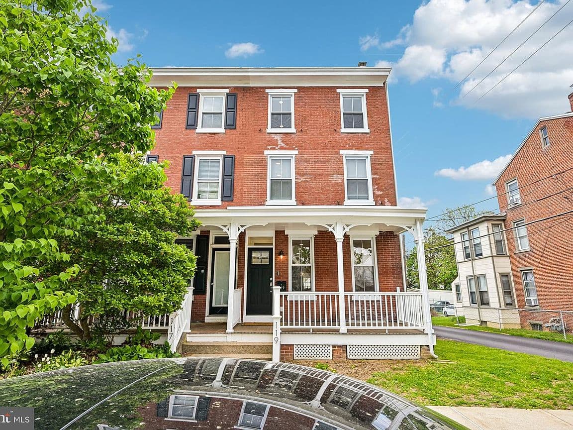 Primary listing photo