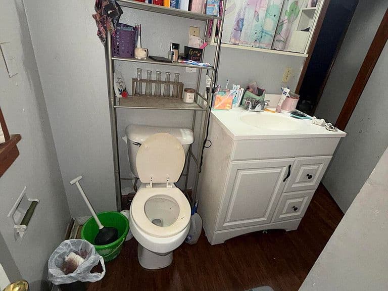 Listing photo 4