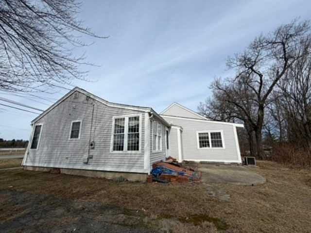 Listing photo 5