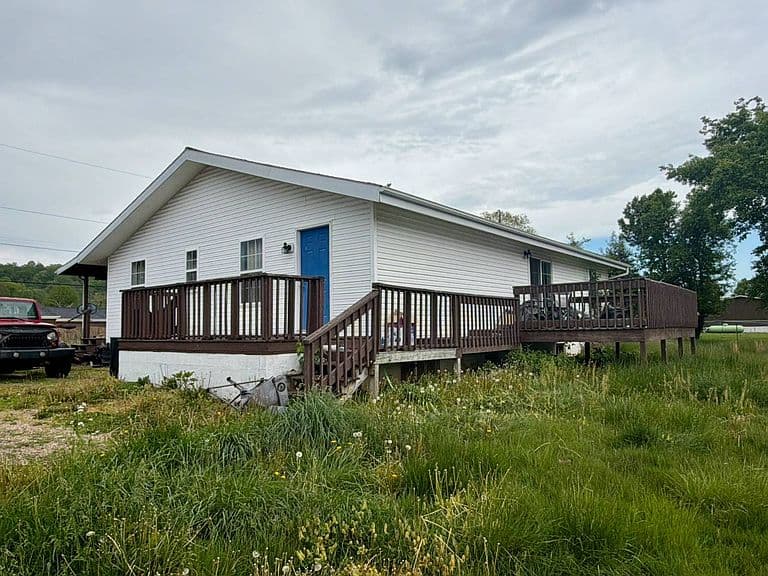 Listing photo 5