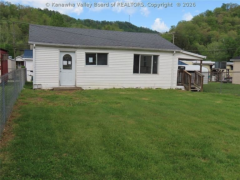 Listing photo 2