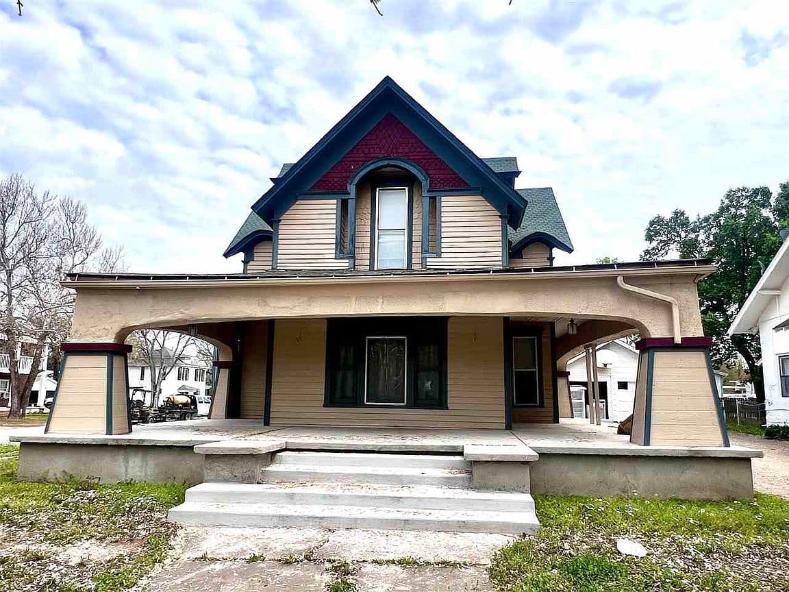 Primary listing photo