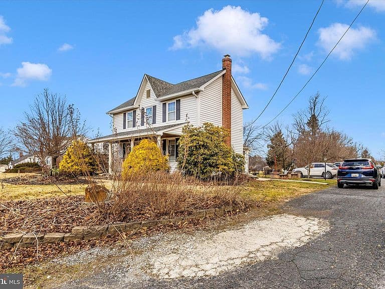 Listing photo 3