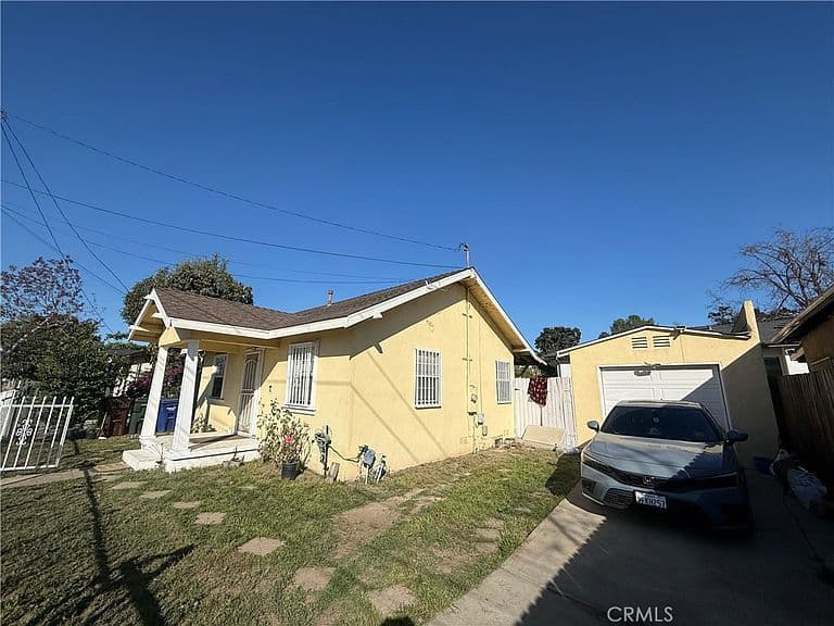Listing photo 2