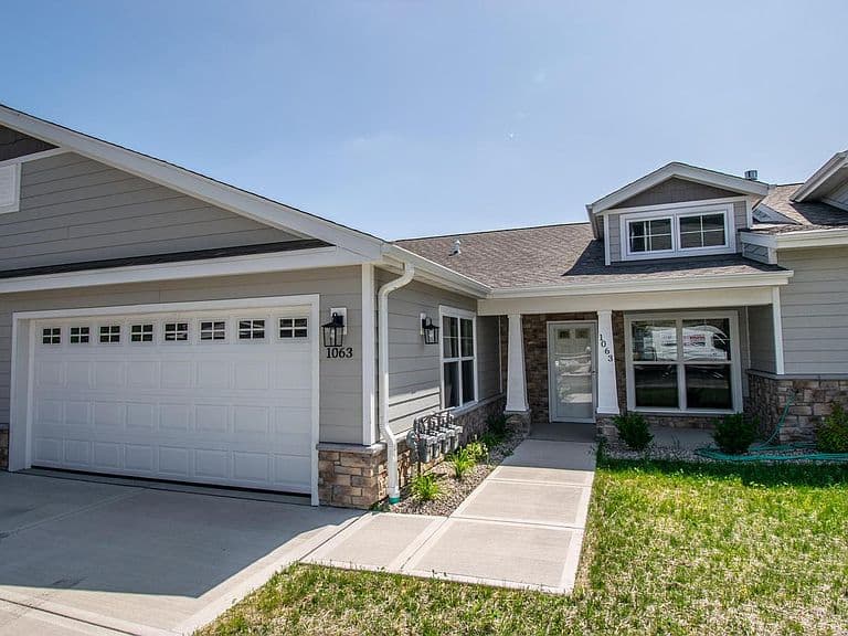 Listing photo