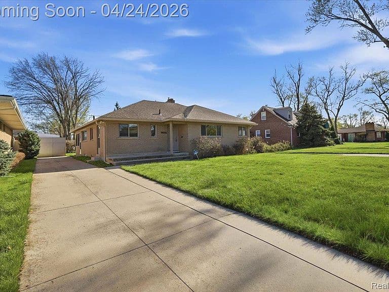 Listing photo 5