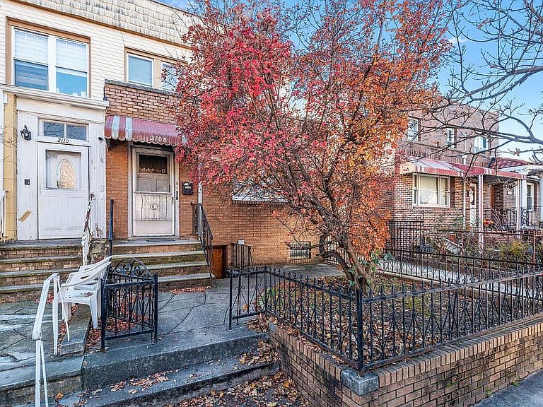 Listing photo 4