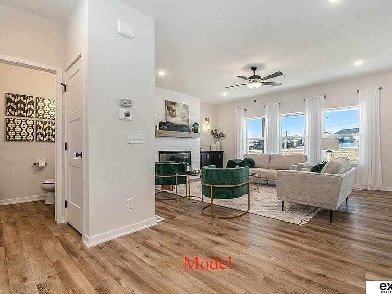 Listing photo 5