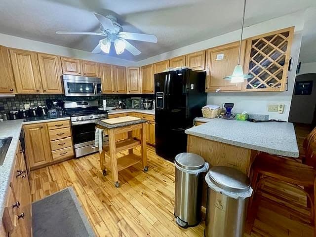 Listing photo 3