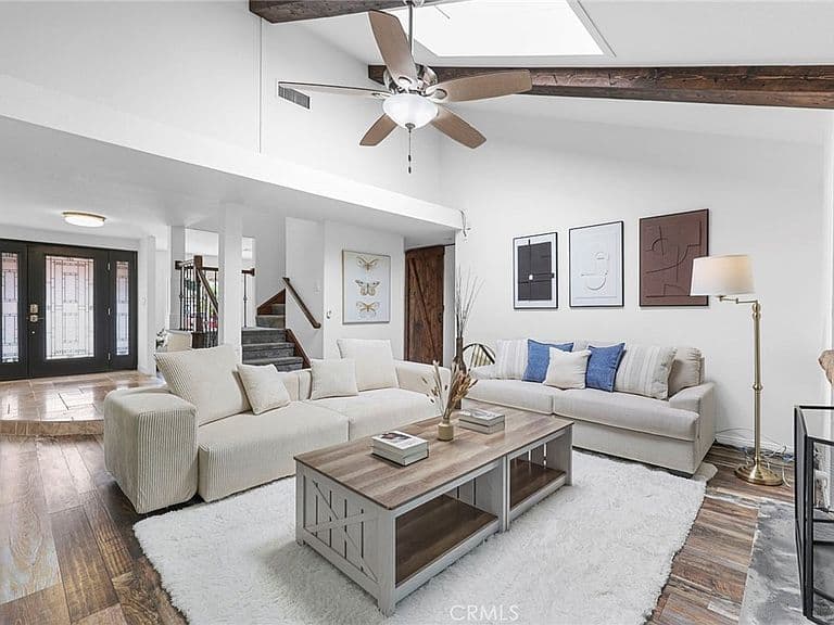 Listing photo 5