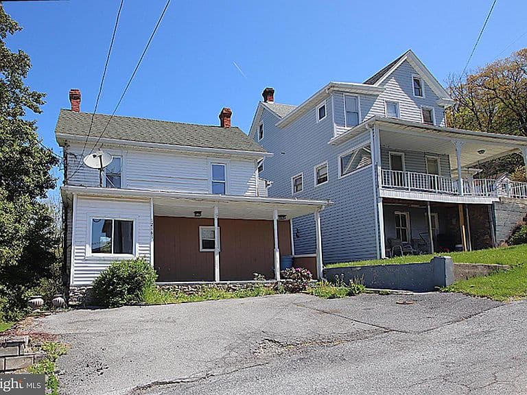 Listing photo 2