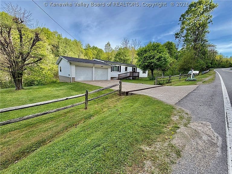 Listing photo 3