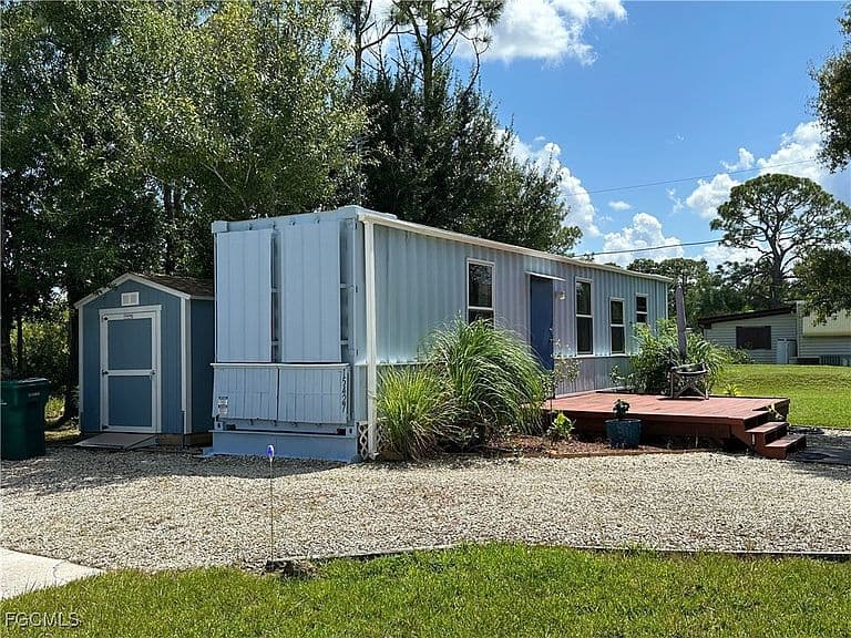 Listing photo 4