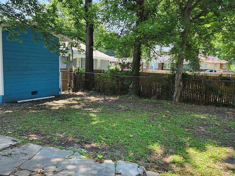 Listing photo 5