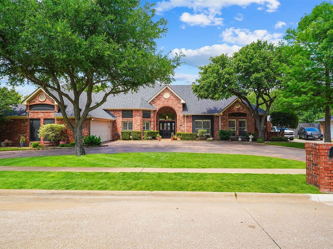 Primary listing photo