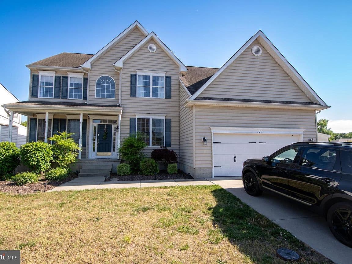Primary listing photo