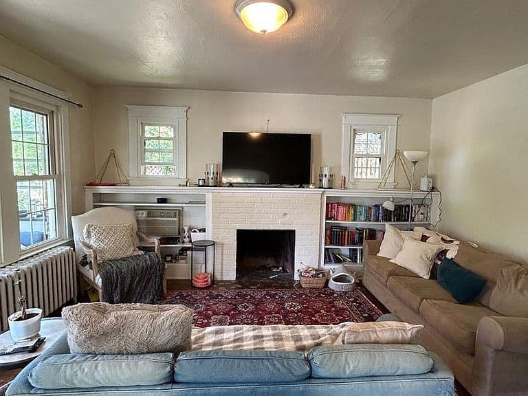 Listing photo 3