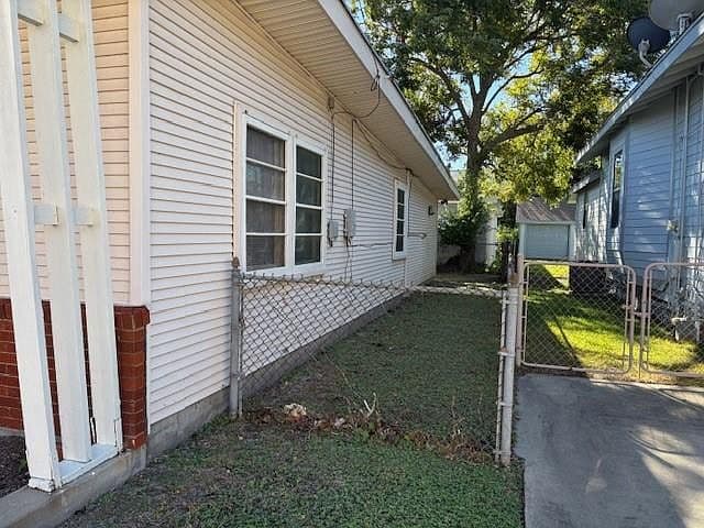 Listing photo 5