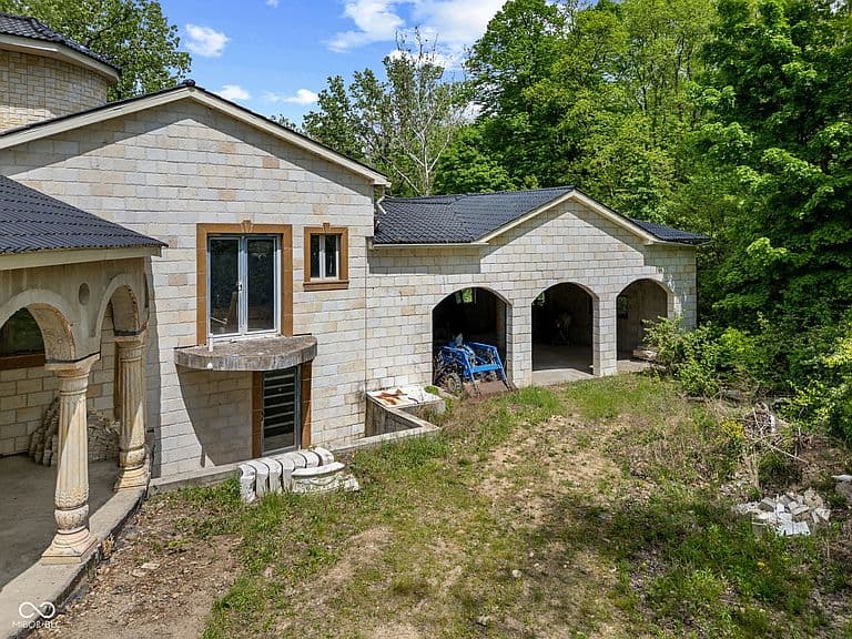 Listing photo 5