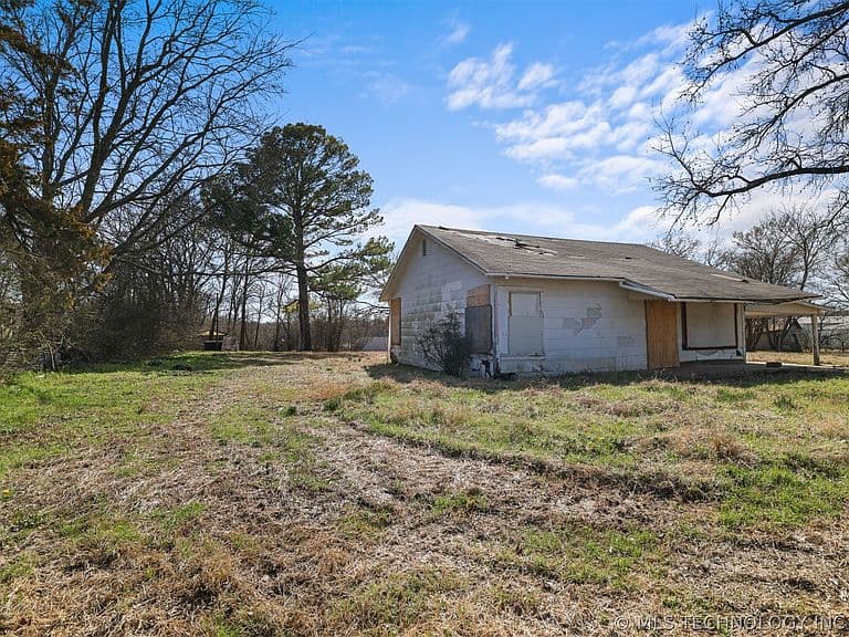 Listing photo 4