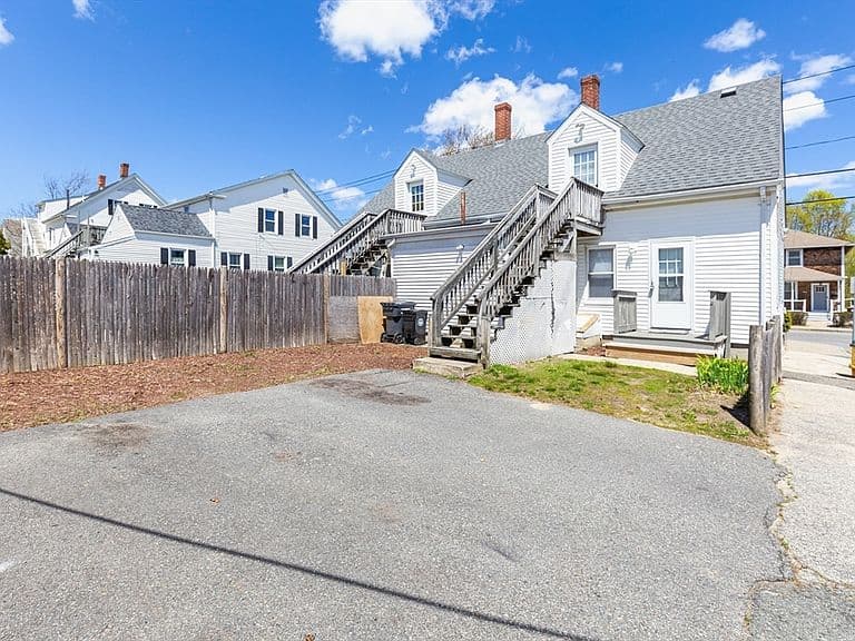 Listing photo 5