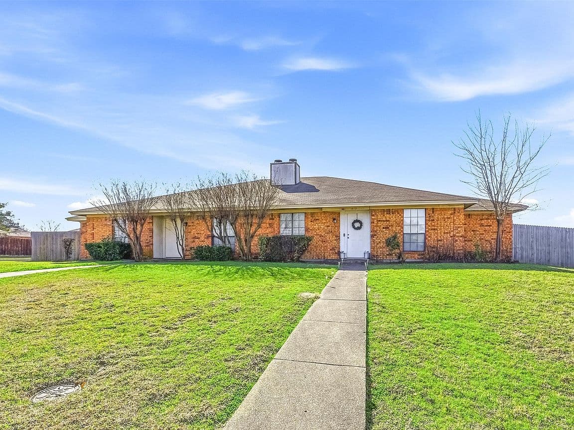 Primary listing photo