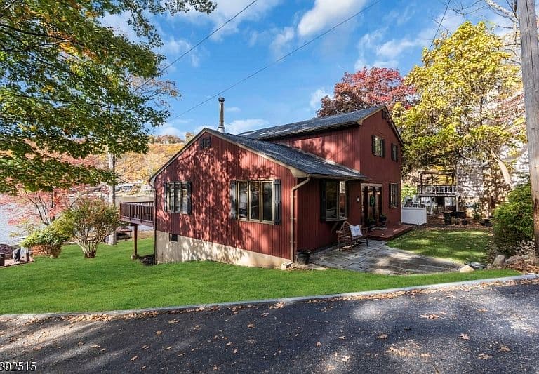 Listing photo 3