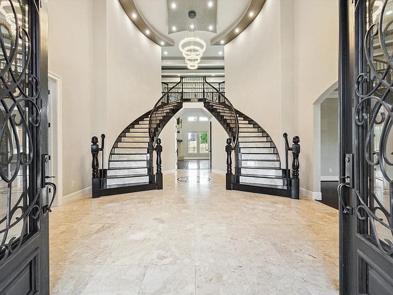 Listing photo 4