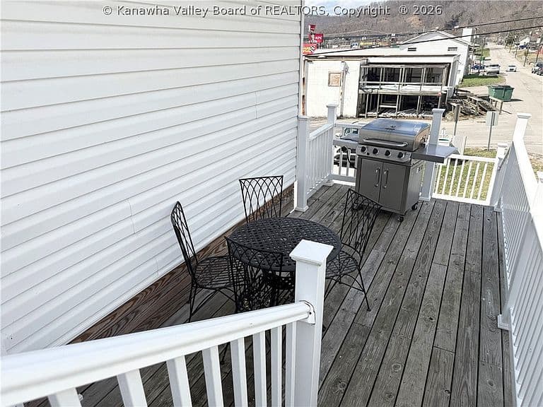 Listing photo 4