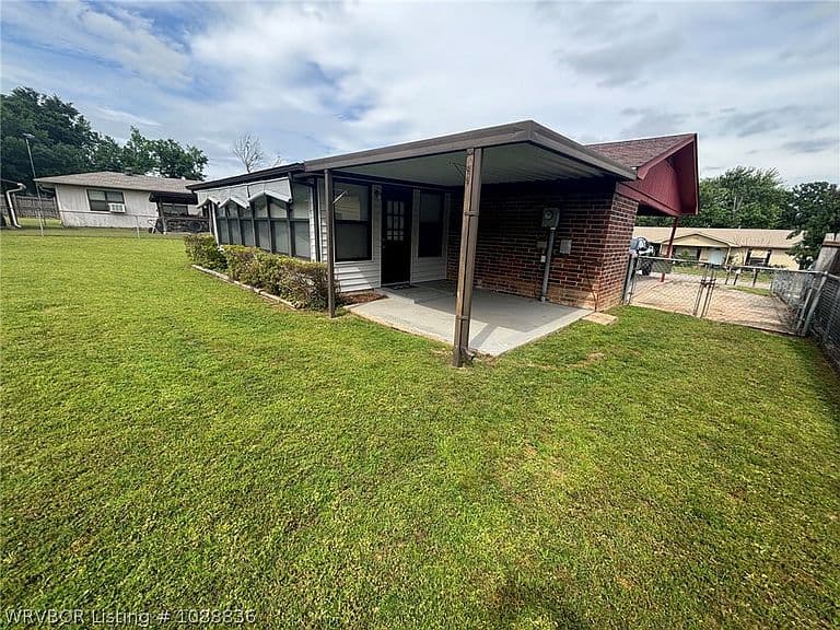 Listing photo 4