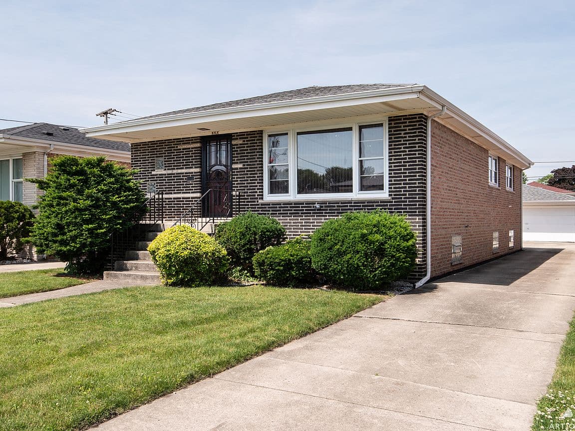 Primary listing photo