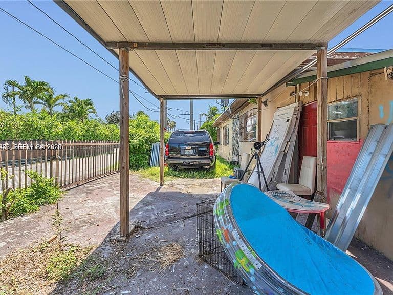 Listing photo 5