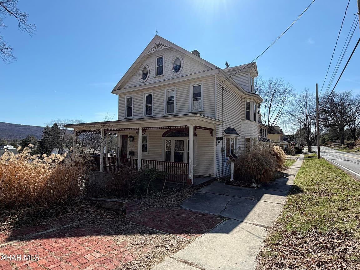 Primary listing photo