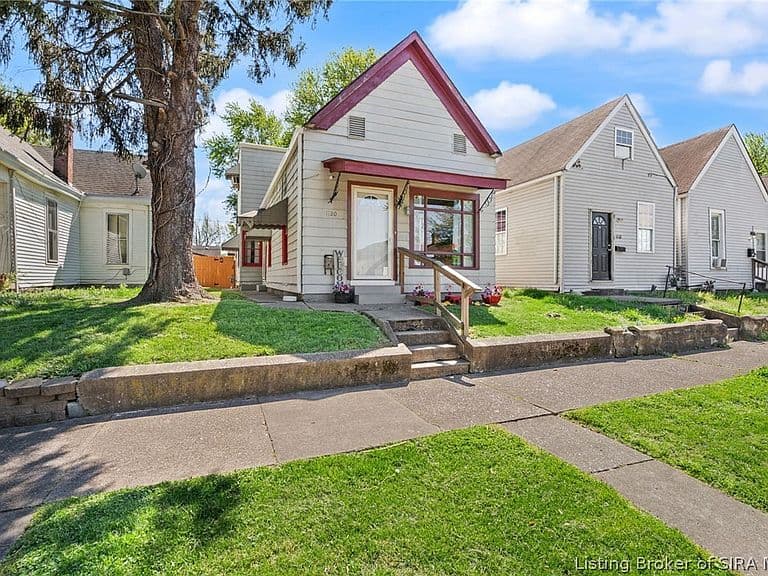 Listing photo 2
