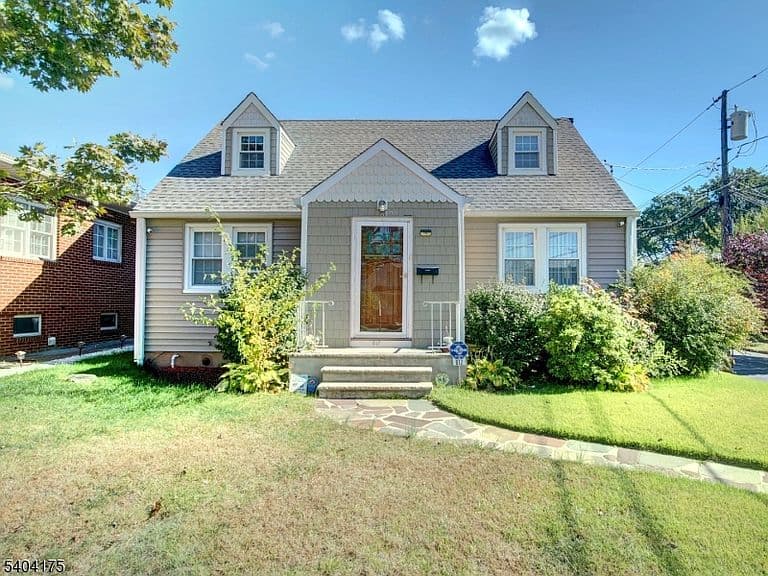 Listing photo 2