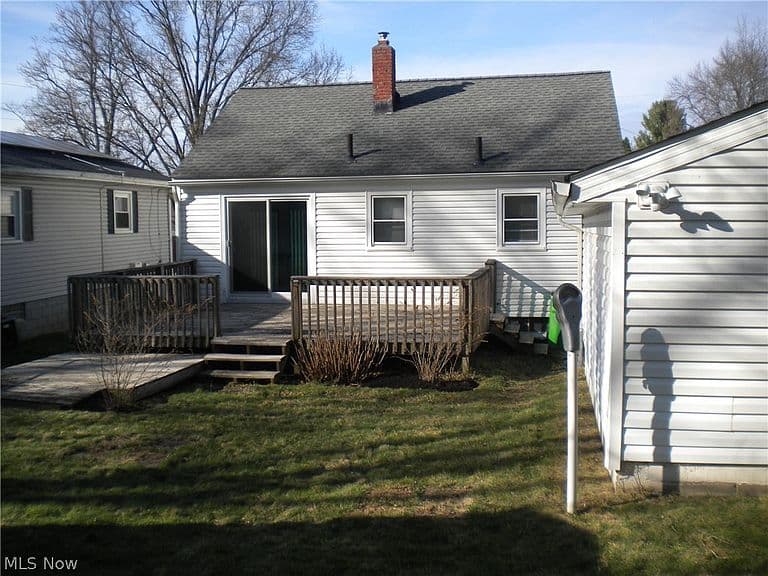 Listing photo 2