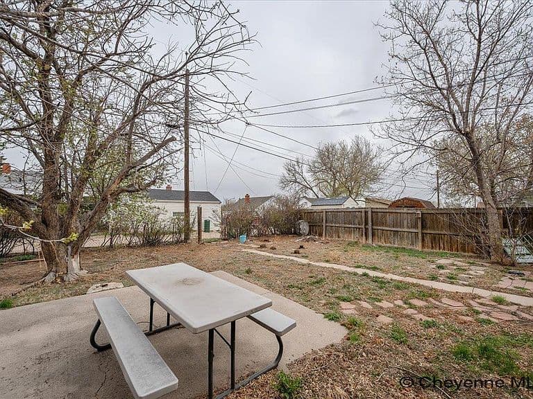 Listing photo 4