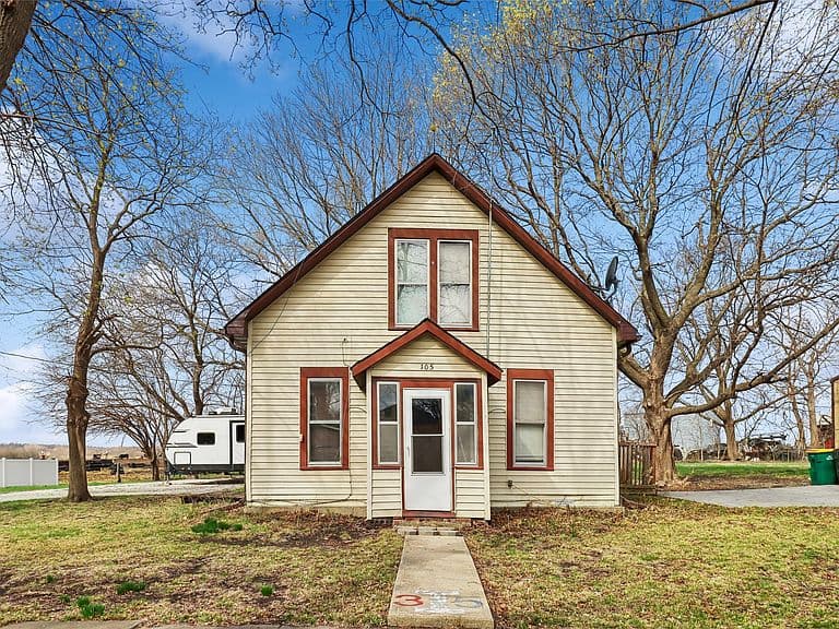 Listing photo 4