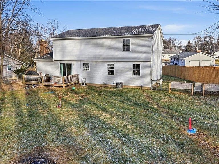 Listing photo 4