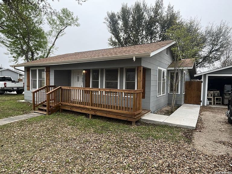 Listing photo 4