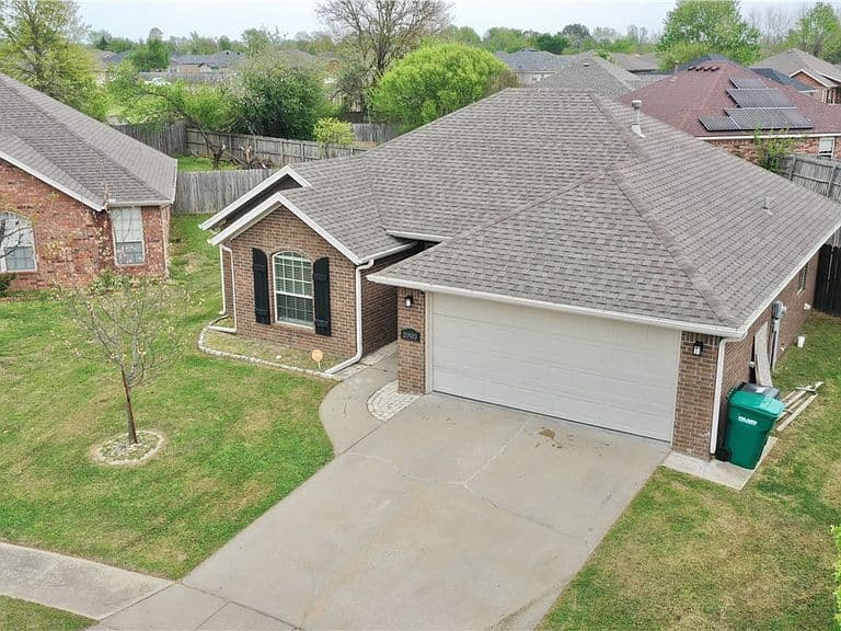 Listing photo 4